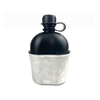 China Viable Durable Plastic Military Water Bottle Suit Army Two Piece Water Bottle With Canteen Aluminum Cup for sale