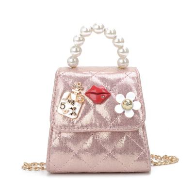 China 2020 Summer New Shiny Pearl Protable Perfume Children's Small Style Princess Portable Mini Bag for sale