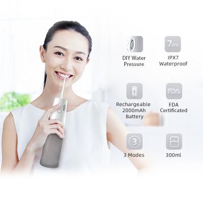 Cina 2000mAh acqua portatile ricaricabile Flosser 140PSI IPX7 impermeabile in vendita