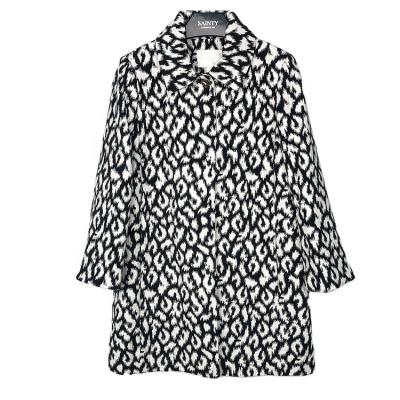 China Windproof yarn dyed ladies black and white jacquard coat single designed elegant women anorak coats winter clothing for sale