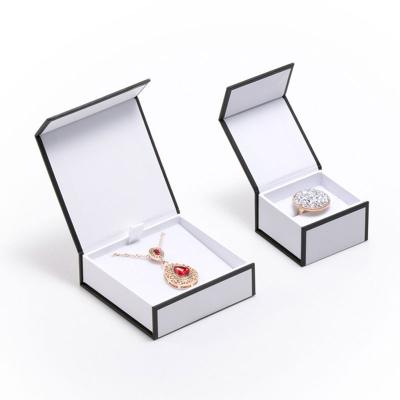 China Custom Paper Cardboard Packaging Jewellry Gift Box for sale