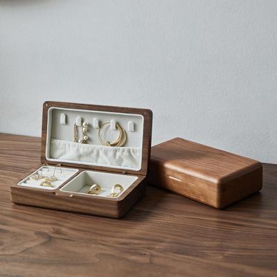 China Wood Newly Designed Personalized Custom Brown Wooden Jewelry Storage Box for sale