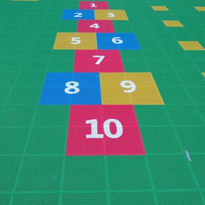 China Beautiful Soft Colorful / Indoor Kids Playground Flooring Backyard Basketball Court Material Outdoor Sports Interlocking Flooring for sale