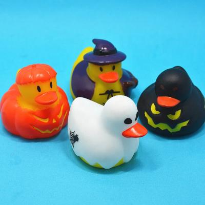 China Used For Entertainment Hot Selling Mini Halloween Bath Duck Custom Small Halloween Promotional Plastic Rubber Duck for sale