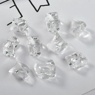 China Decors 40*32mm Lucite Ice Crystals Bulk Plastic Ice Cubes Fake Clear Acrylic Crushed Ice Reusable for sale