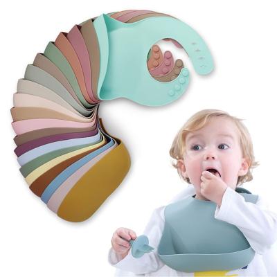 China 2022 Fashionable New High Quality Insurance Eco-Friendly Silicone Baby Bibs Sustainable for sale