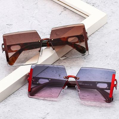 China Le Vue Protect 2021 New Sun Glass Women 58143 Luxury Vintage Unisex Trendy Oversized Sunglasses Uv400 for sale