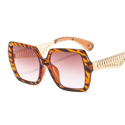 China Fashion Sunglasses Shade Trendy Oversized Trendy Sunglasses Fashion Sunglasses 2021 Newest for sale