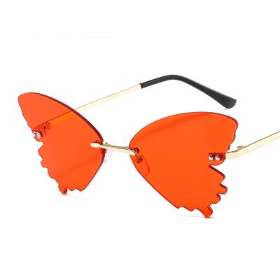 China Fashion Sunglasses StyleTrend Ins Style Summer Butterfly New Sunglasses Girls Party Shading Sunglasses for sale