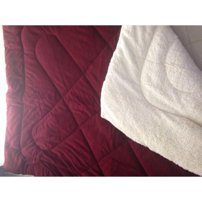 China Home Brand New High Quality Embossed Comforter Sherpa Back With Filling Comforters for sale