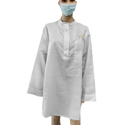 China Round Sleeve Pullover Cleanroom Smock Apparels With Reliable Static Dissipation for sale