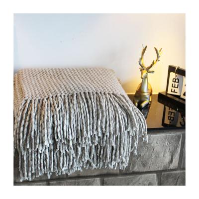 China 100% Acrylic Soft Anti-pilling Warm Lightweight Knitting Throw Knitted Sofa Blanket With Tassels for sale