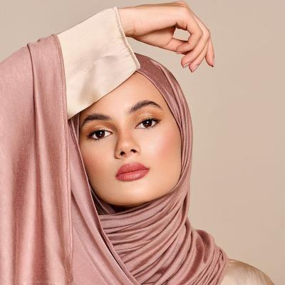 China 30 Colors Cotton 2021 Fashion Women's Muslim Hijab Scarf Hijab Tank Top Wholesale High Quality Premium Quality Wholesale Collection for sale