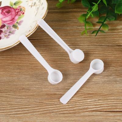 China Powder spoon1.5ml 0.5g quantity disposable pharmaceutical short spoon manufacturer pp handle spoon direct sales for sale