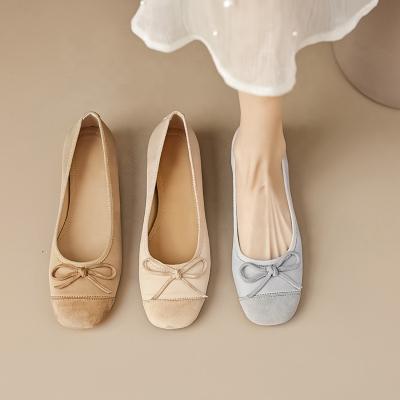 China Beautiful Look Elegant Women Flat Shoes Walking Square Toe Soft Sole Ballet Shoes Style Women's Flat Shoes With Bowknot for sale