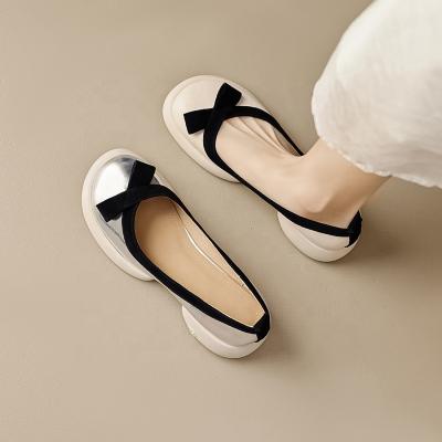 China Chunky Heels Light Weight Women Flat Shoes Wholesale Flat Lady Round Toe Slip-ONS With Bowknot for sale