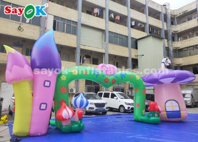 Cina Arco gonfiabile variopinto gonfiabile dell'arco di Halloween con il fungo ed il fiore per la decorazione di tema del parco di divertimenti in vendita