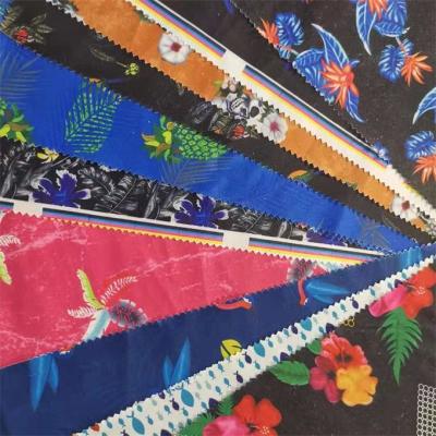 China 100% Polyester 110gsm Woven Microfiber Fabric 75dx150d 150cm for sale