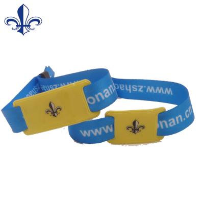 China Europe Soft PVC Personalized RFID Wristbands NFC Chip Wristbands for sale