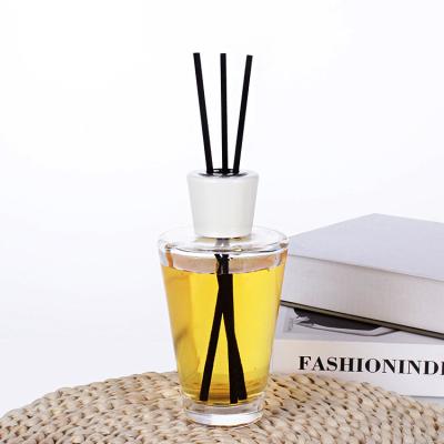 China Household Products Wholesale 2022 Luxury Aromatherapy ConicalnessEmpty Clear Glass Diffuser Bottle With Stick for sale