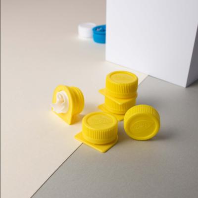 China Non Spill Various sizes PP PE plastic bottle cap streamcap500 for beverage juice for sale