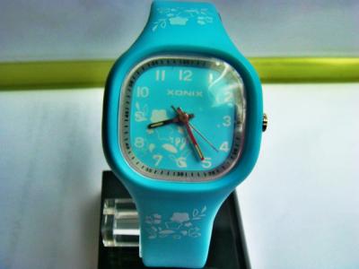 Chine Mouvement bleu-foncé du Japon de montre analogue d'enfants pour le cadeau de filles à vendre