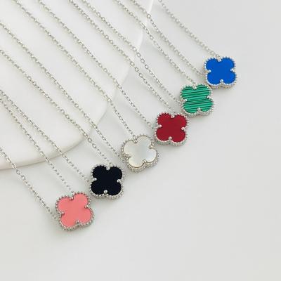 China Designer Catalog Of Four Leaf Clover Jewelry Designer Earrings Famous Brand Bracelet Friendly Material Luxury Gold Plated Necklace for sale