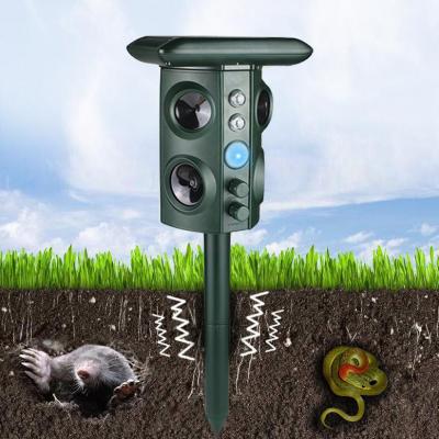 China Viable Solar Ultrasonic Motion Activated Bird Garden Bird Scarer LED Mouse Reflector Device Waterproof Instant Snake Repellent for sale