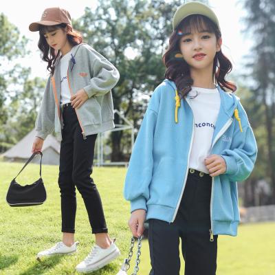 China Girls windproof spring and autumn new 2021 jacket girls sweater fashionable cardigan complements children's clothing for sale