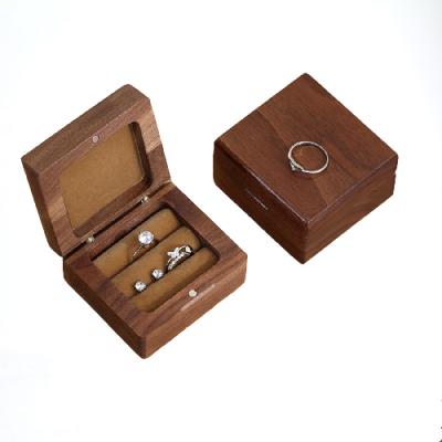 China Luxury Natural Ring Box Wedding Boxes Real Walnuts Ring Box High End Wooden Travel Jewelry Natural Packaging for sale