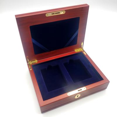 China High quality wooden shell+lacquering wooden box with hinged lid mat finishing lacquered wooden gift box luxury wood grain jewelry packaging for sale