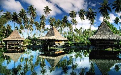 China Prefab Prefabricated Bali Bungalow , Tahiti Overwater Bungalows For Resort Maldives for sale