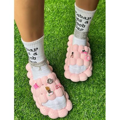 China Fashion Trend New Colorful PVC Bathroom Slippers Pantufas Feminina Slides Shoes Pink Bubble Slides for sale