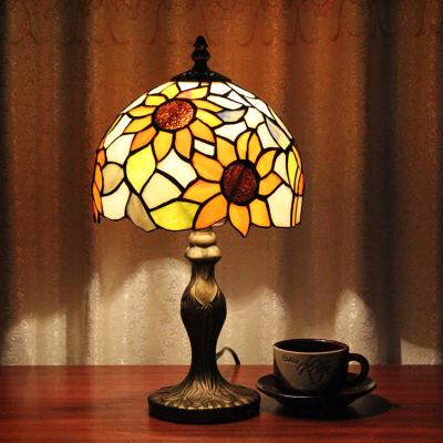 China European flower retro creative nostalgia cafe bedroom living room reading light lamp desk lamp luxury night table lamp for sale