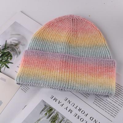 China Customized Logo Wholesale Men's Winter Distressed COMMON Warm Gradient Color Designer Cold Woolen Beanies for sale