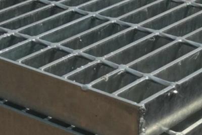 China 25x3 Galvanised Steel Grating 30mm 40mm Expanded Metal Grating for sale