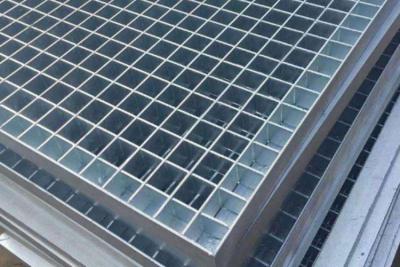 China Hot Dipped Galvanised Grating 30*100 Aluminum Floor Grating for sale