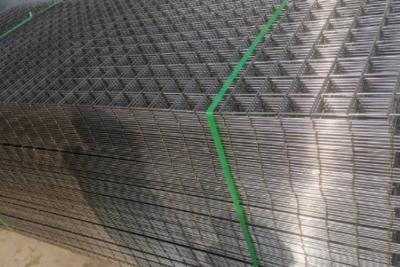 China Bright Silver SS Welded Wire Mesh 200mm-500mm Square Woven Steel Mesh Sheets for sale