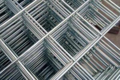 China Bright Silver SS Welded Wire Mesh 200mm-300mm Square Woven Steel Mesh Sheets for sale