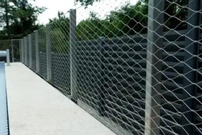 China Black Oxidized Rope Net Fence 60*60 Opening Rope Netting Fence for sale