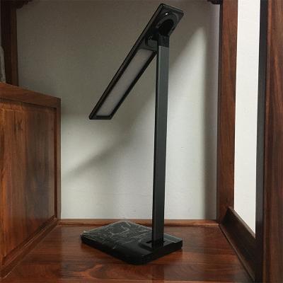 China 2022 New Modern LED Desk Lamp 10W Charger Study Light USB Dimmable Reading Lamp Bedside Wireless Radio Charging LED Table Lamps for sale