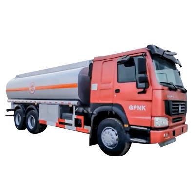 China SINOTRUK HOWO 6*4 Fuel Tanker Truck Dimensions 20000 L Fuel Tanker Truck Capacity 21 - 30T for sale