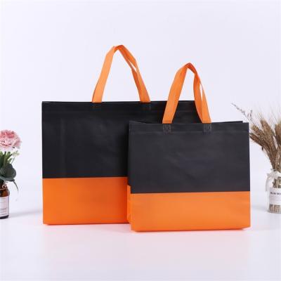 China Reusable Customizable Logo Nonwoven Clothing Shopping Bag for sale