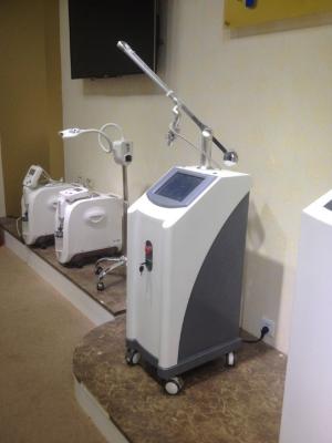 China Fractional CO2 Laser Machine for scar removal for sale