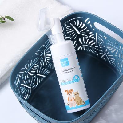 China Clean Remover Paw Foam Massage Waterless Dog Viable Health Cleaning Pet Dog Foam for sale