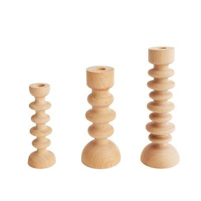 China Classic Home Decoration Wooden Color Handmade Natural Candlestick For Home Decor Decorative Wood Candle Holder for sale