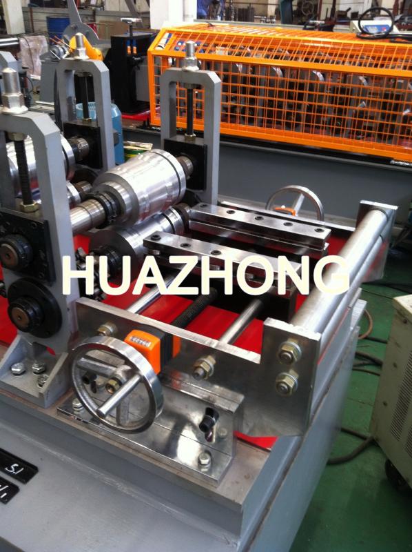 Fornitore cinese verificato - Jiangsu Huazhong Roll Forming Machine Co.,LTD.