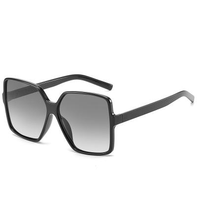 China Fashion Sunglasses New Arrival Designer Big Frame Famous Brand Gradient Ramp Luxury Polarized High Quality One Piece Glass for sale