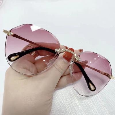 China Fashion Sunglasses Fashion New Rimless Cut Sunglasses Big Frame UV Protection Sunglasses Custom Made Sunglasses for sale