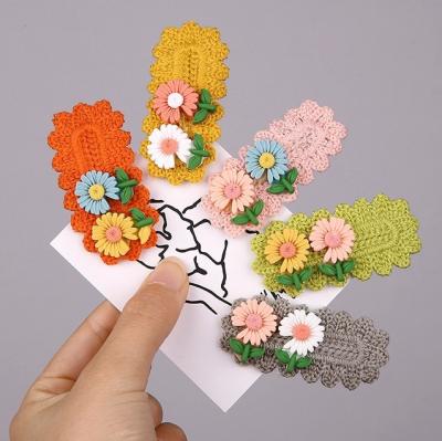 China Hair Decoration Wholesale Daisy Hair Clips Lovely Flower Hair Clips For Girls for sale